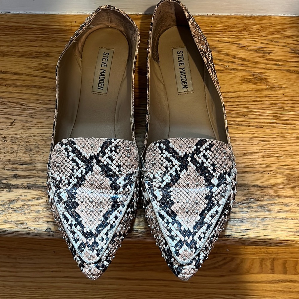 Steven madden studded flats